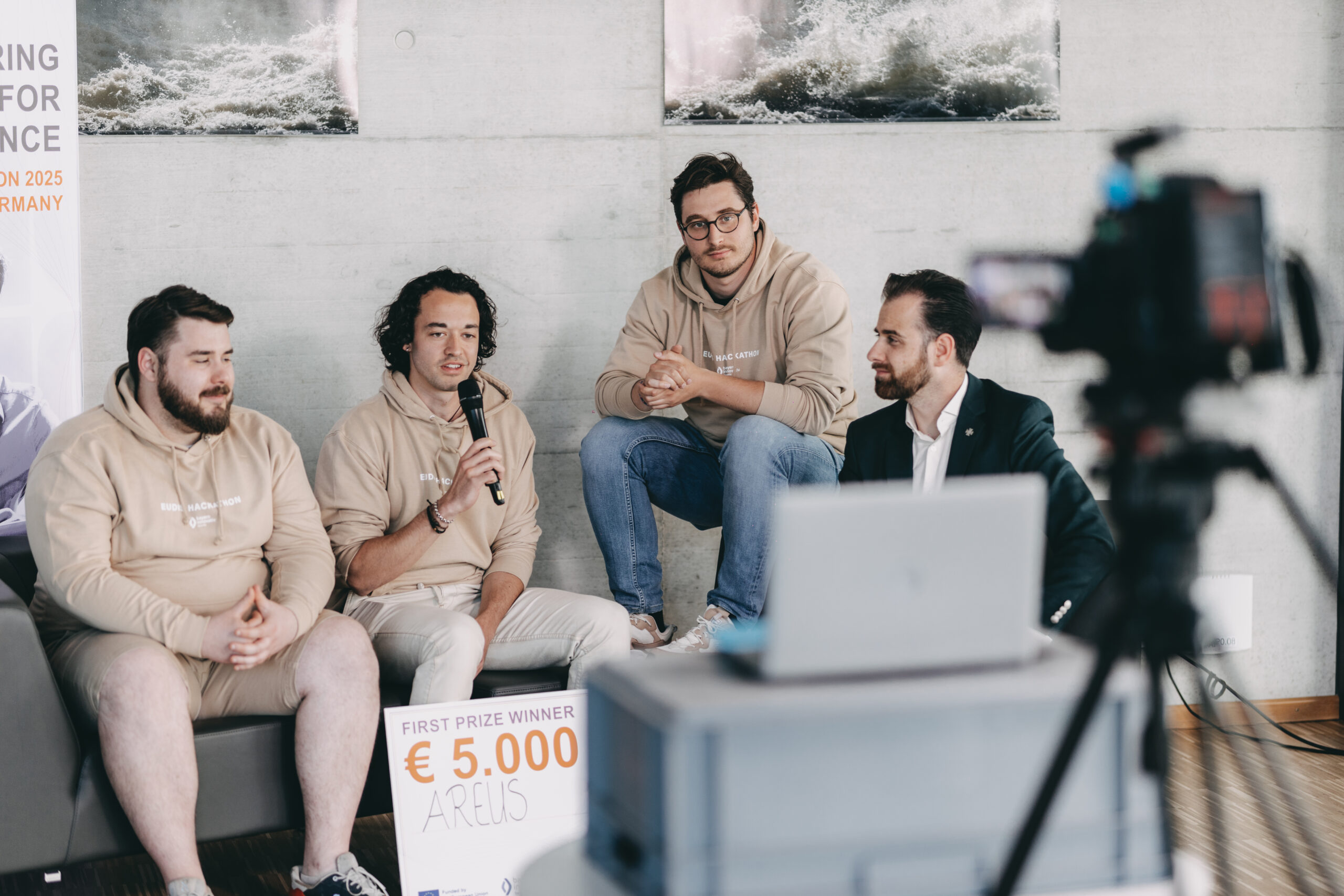 2025-05-11_BayernInnovativ-EUDIS-Hackathon2025-MatthiasLeo-734
